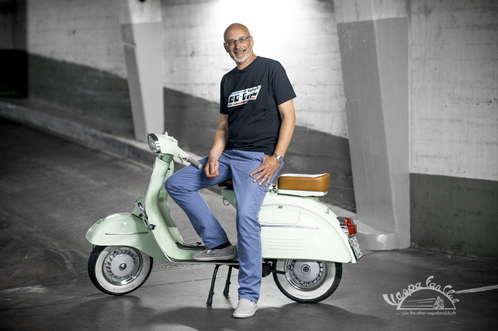 image-9552797-Enrico-Basso-Vespa-125-Sprint-mit-VFC-Logo.w640.jpg