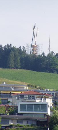 Montage der Trägerstützen Wiler Aussichtsturm